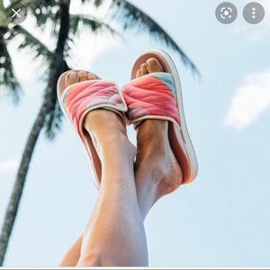 OluKai x Rumpl Nu'a Mino Slide Sandals Pink Sea Salt